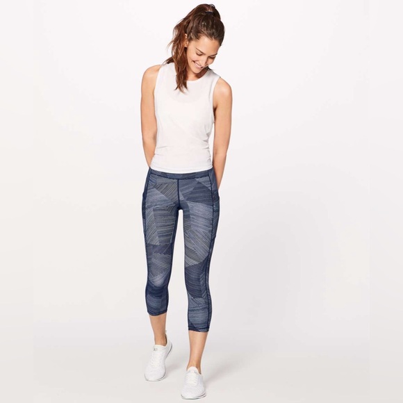 Lululemona Speed Up Crop (21") Etch Hail Midnight Navy size 8 - Picture 5 of 7